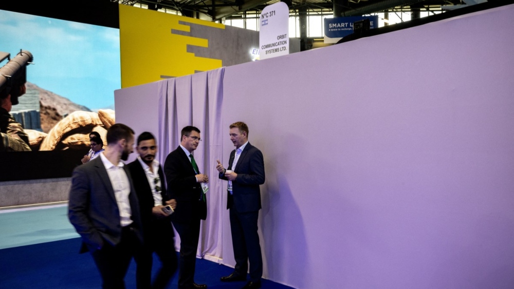 France shuts down dozen Israeli stands at defense trade show